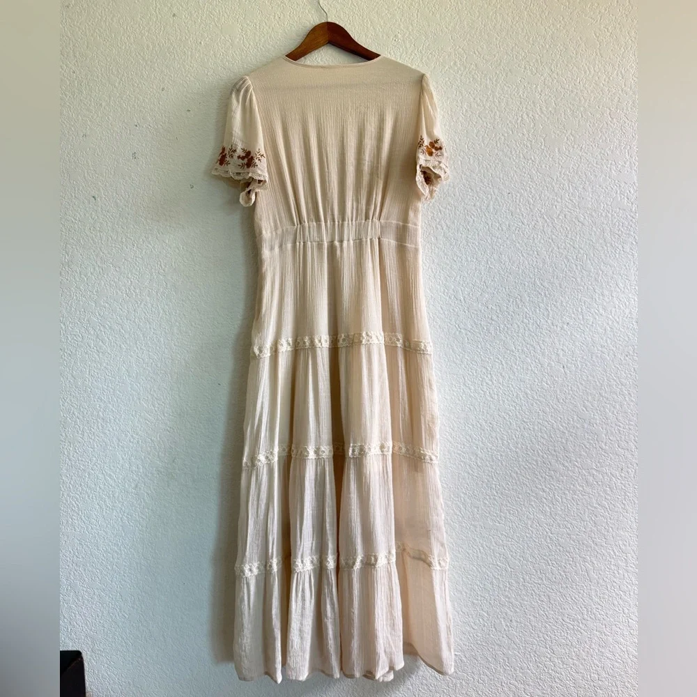 Baevely Bohemian Floral Neutral Tiered Maxi Dress - Picture 4 of 6